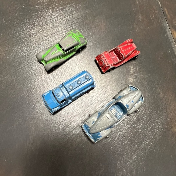 Lot of 1940s Tootsie Toys Die Cast 2"-3" - Picture 3 of 11